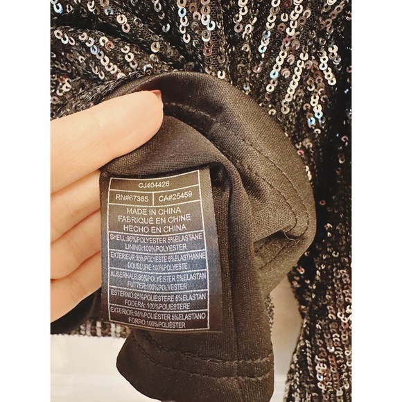 ⭐️ANTHROPOLOGY CUPCAKE AND CASHMERE Sequence Medium Top NWT - Picture 5 of 6